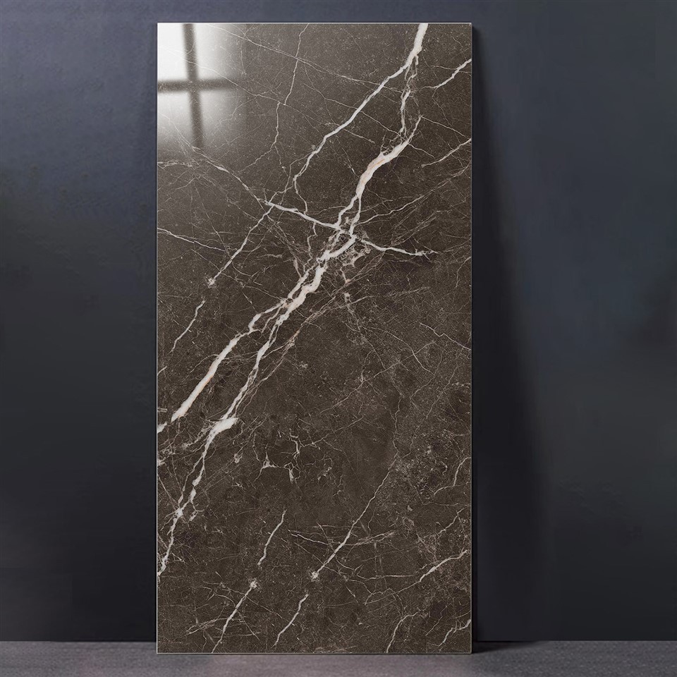 Madum taċ-ċeramika kannella